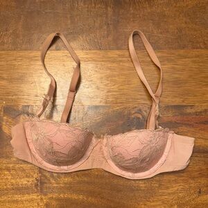 Victoria’s Secret Elegant Lace Women's Bra - blush pink